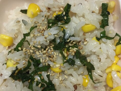 トウモロコシごはんで混ぜ御飯